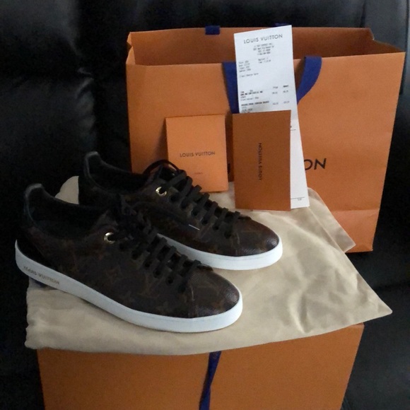 frontrow sneaker price